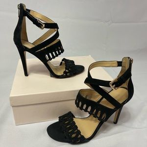 Ivanka Trump black heels